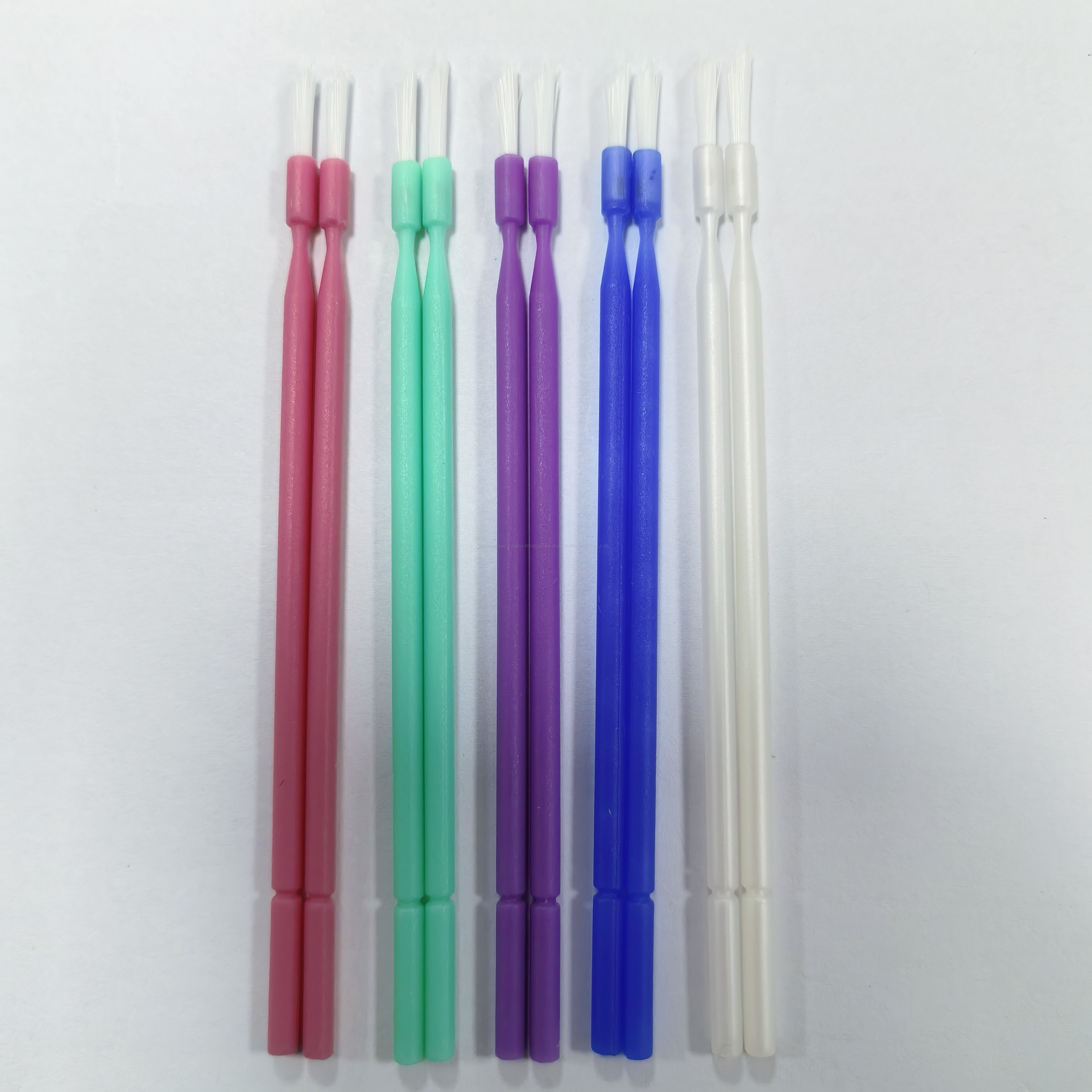 فرشاة أسنان احترافية ذات شعيرات ناعمة للاستخدام مرة واحدة لتنظيف الفم